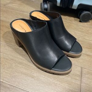 Black Lucky Brand mules size 8